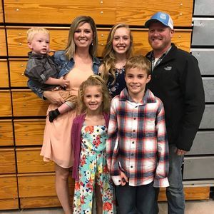 Meet your Posher, Kendra